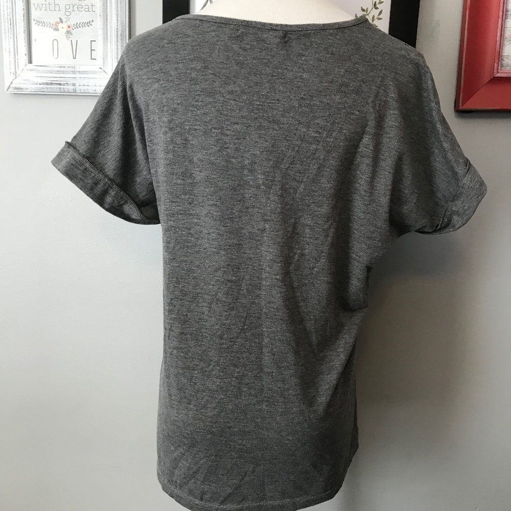 T-Shirt - Picture 4 of 4